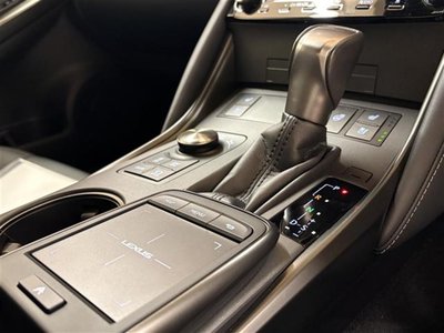 صورة مصغرة 14 لـ 2021 Lexus IS