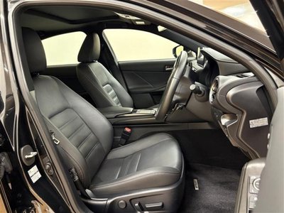 صورة مصغرة 25 لـ 2021 Lexus IS