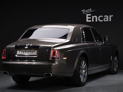 ROLLS-ROYCE PHANTOM - 3