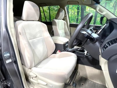 TOYOTA LAND CRUISER PRADO - 8