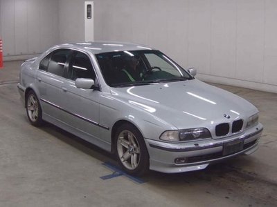 BMW 5 SERIES - 1