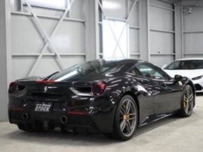 FERRARI 488 - 2