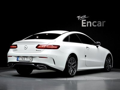 MERCEDES-BENZ E-CLASS - 2