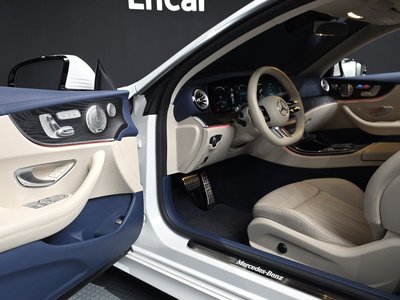 MERCEDES-BENZ E-CLASS - 10