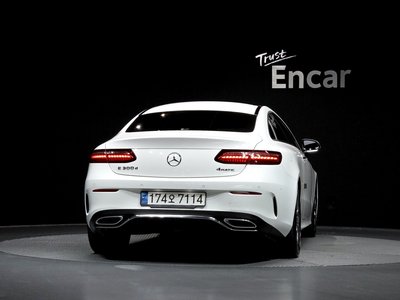 MERCEDES-BENZ E-CLASS - 4