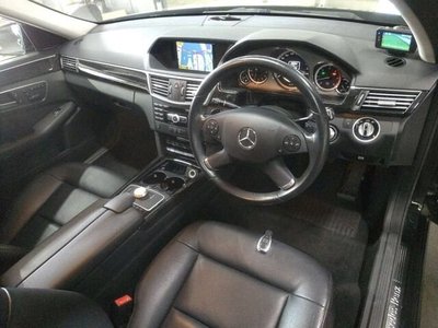 MERCEDES-BENZ E-CLASS - 3