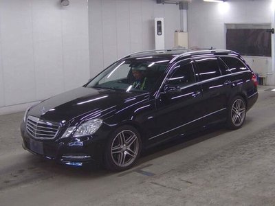 MERCEDES-BENZ E-CLASS - 4