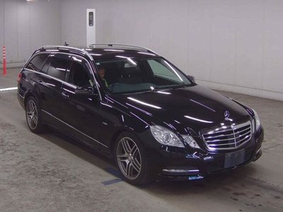 MERCEDES-BENZ E-CLASS - 1