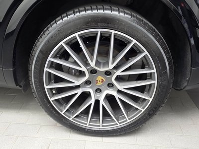 2019 Porsche CAYENNE 照片 8