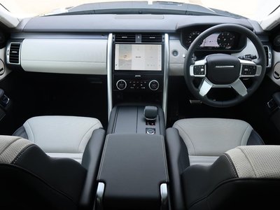 2026 LAND Rover DISCOVERY — фото 2