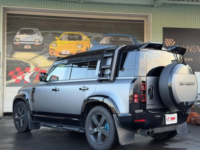 LAND ROVER DEFENDER - 5