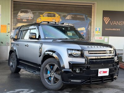 LAND ROVER DEFENDER - 1