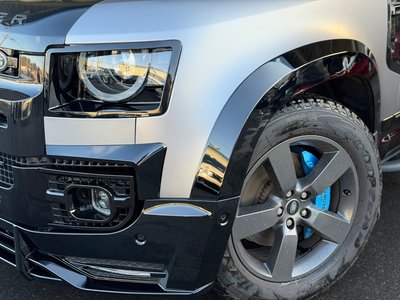 LAND ROVER DEFENDER - 9