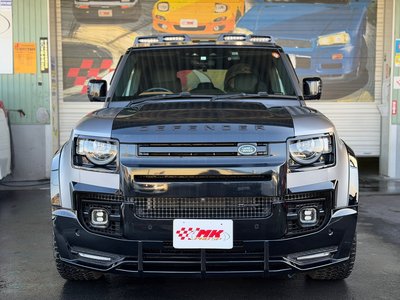 LAND ROVER DEFENDER - 4