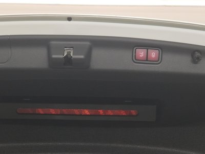 MERCEDES-BENZ C-CLASS - 10