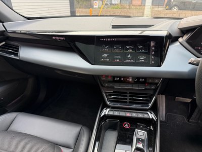 صورة مصغرة 16 لـ 2022 AUDI E-TRON GT QUATTRO