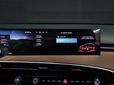 2024 Genesis GV70 — миниатюра 17