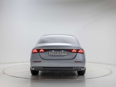 MERCEDES-BENZ E-CLASS - 3