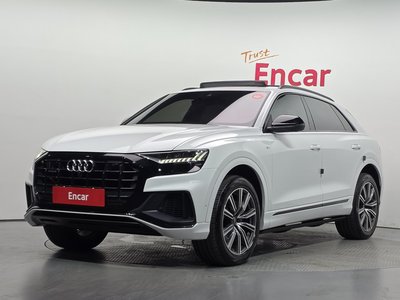 2021 AUDI Q8 — фото 1