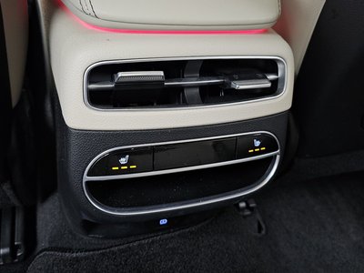 2022 Genesis GV70 thumbnail 25