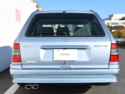 MERCEDES-BENZ E-CLASS - 10