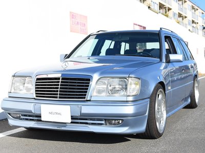 MERCEDES-BENZ E-CLASS - 1