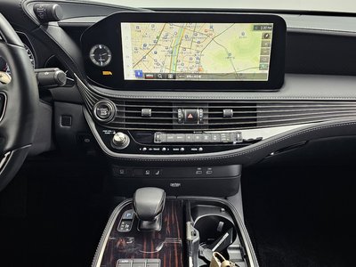 صورة مصغرة 16 لـ 2023 Lexus LS