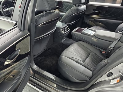 صورة مصغرة 11 لـ 2023 Lexus LS