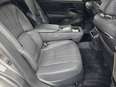 صورة مصغرة 12 لـ 2023 Lexus LS