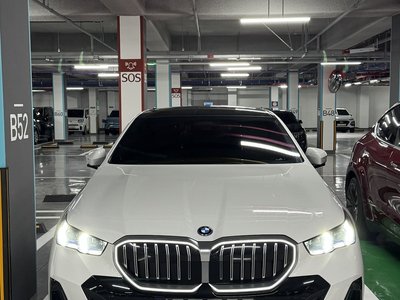 BMW 5 SERIES - 2