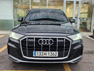 AUDI Q7 - 1