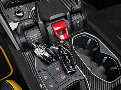 LAMBORGHINI URUS - 9