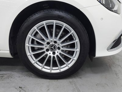 MERCEDES-BENZ E-CLASS - 6