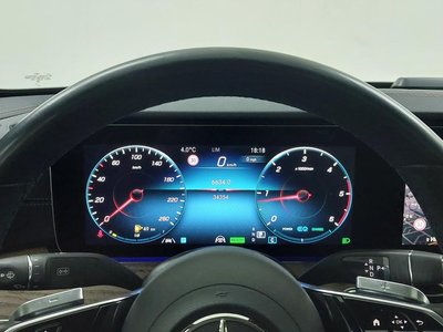 MERCEDES-BENZ E-CLASS - 8