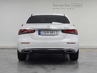 MERCEDES-BENZ E-CLASS - 3