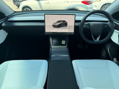 2025 Tesla MODEL Y — фото 8