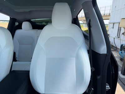 صورة مصغرة 48 لـ 2025 Tesla MODEL Y