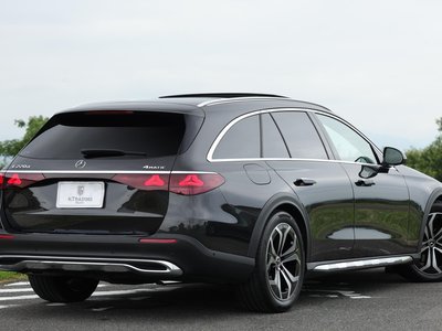 صورة 6 لـ 2024 Mercedes-BENZ E-CLASS