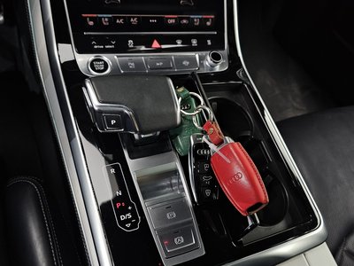 AUDI Q8 - 9