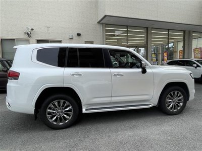 TOYOTA LAND CRUISER 300 - 10