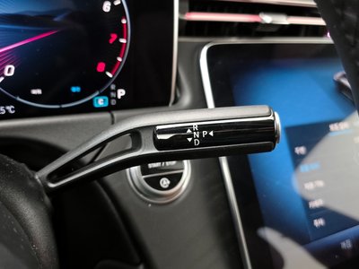 MERCEDES-BENZ E-CLASS - 9