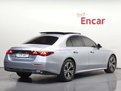 MERCEDES-BENZ E-CLASS - 3