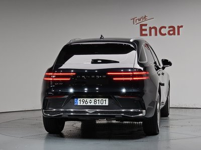 صورة 4 لـ 2024 Genesis GV70