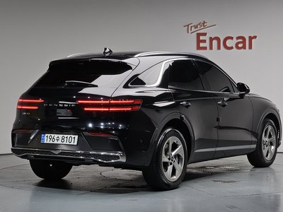 صورة 2 لـ 2024 Genesis GV70