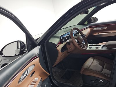 2024 Genesis GV70 thumbnail 13