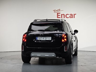 MINI COUNTRYMAN - 4