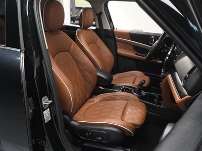 MINI COUNTRYMAN - 10