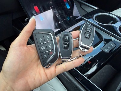 2025 Cadillac ESCALADE 5TH GENERATION — миниатюра 18