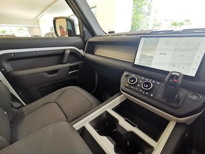 2025 LAND Rover DEFENDER 缩略图 36