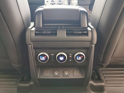 2025 LAND Rover DEFENDER 缩略图 15